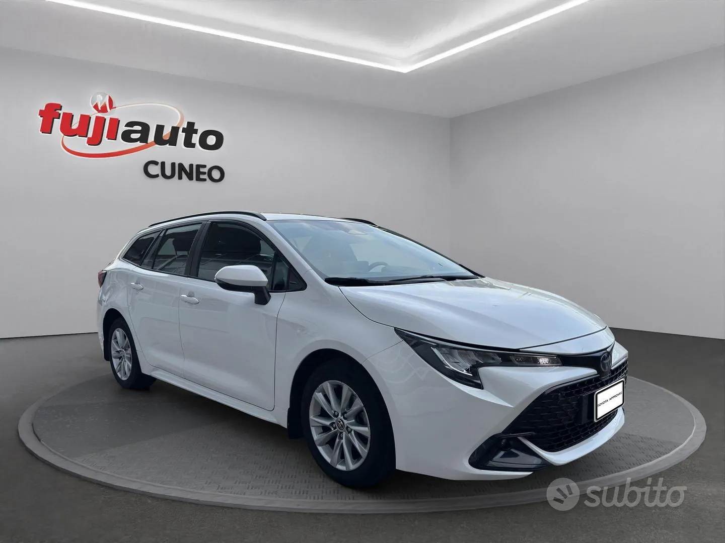 Toyota Corolla 2023 photo 2