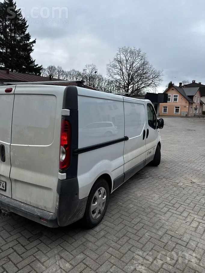 Renault Trafic 2010 photo 3