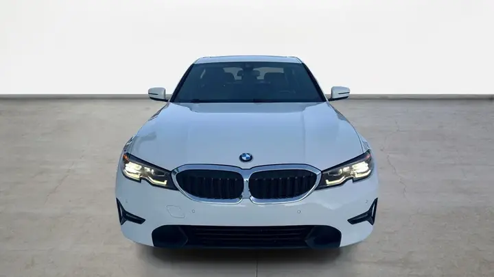 BMW 3 Series 2022 photo 3
