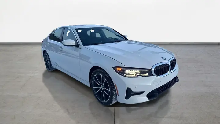 BMW 3 Series 2022 photo 2