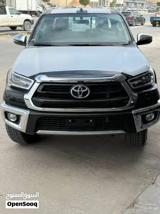 Toyota Hilux 2025 photo 2