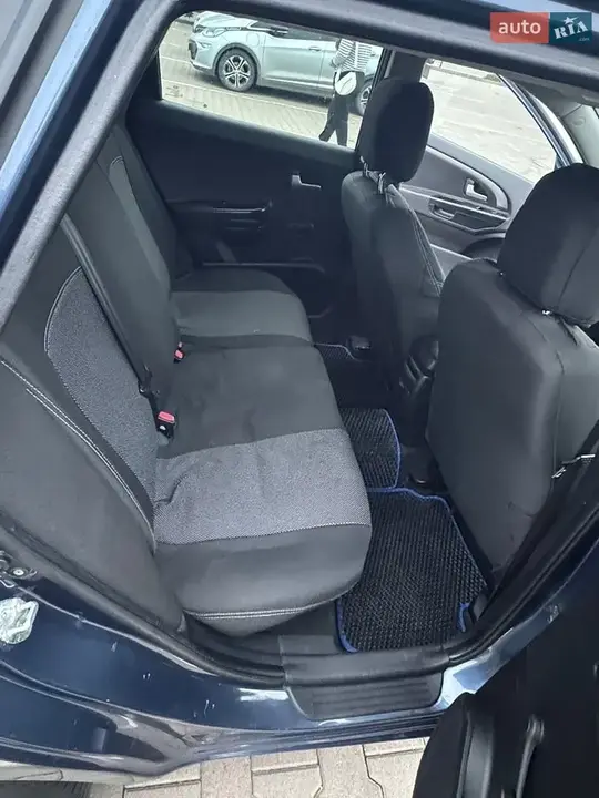 Kia Ceed 2011 photo 4