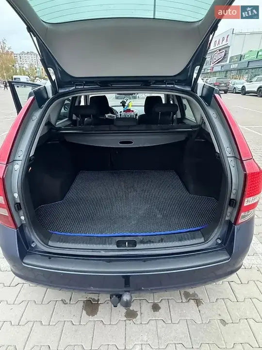 Kia Ceed 2011 photo 3