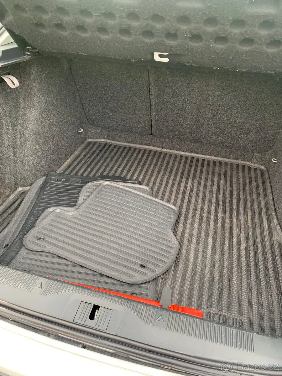 Skoda Octavia 2004 photo 4