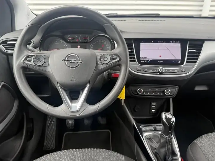 Opel Crossland X 2018 photo 2