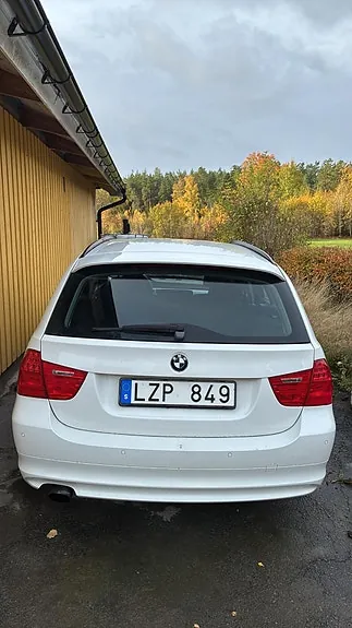 BMW 318I 2012 photo 5
