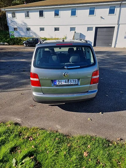 Volkswagen Touran 2006 photo 3