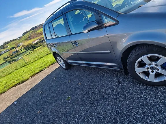 Volkswagen Touran 2006 photo 4
