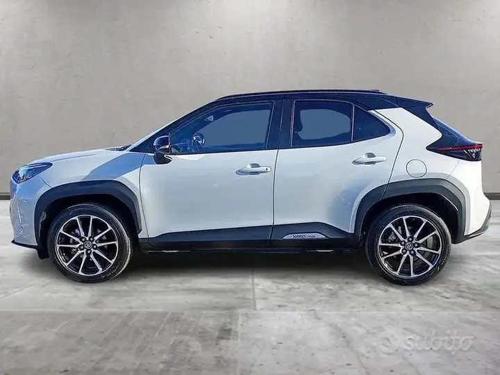 Toyota Yaris Cross 2024 photo 2