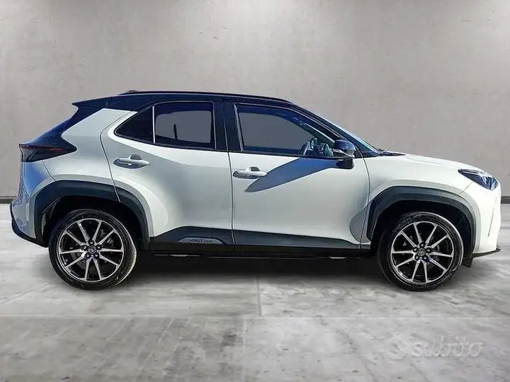 Toyota Yaris Cross 2024 photo 3