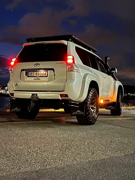 Toyota Land Cruiser 2012 photo 3