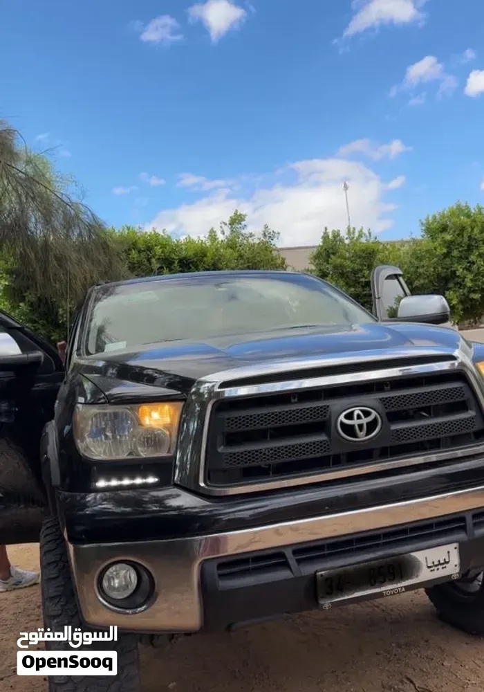 Toyota Tundra 2013 photo 2