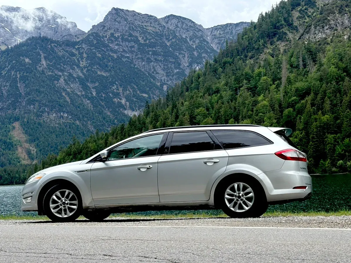 Ford Mondeo 2012 photo 2