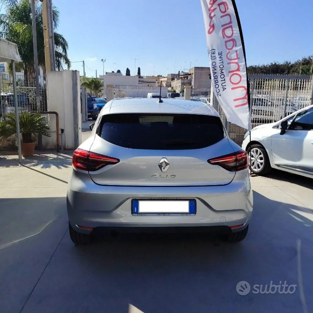 Renault Clio 2023 photo 3