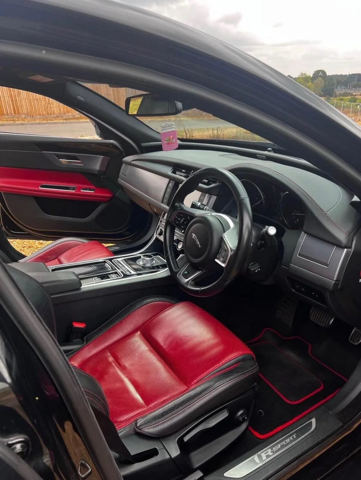 Jaguar Xf 2016 photo 4