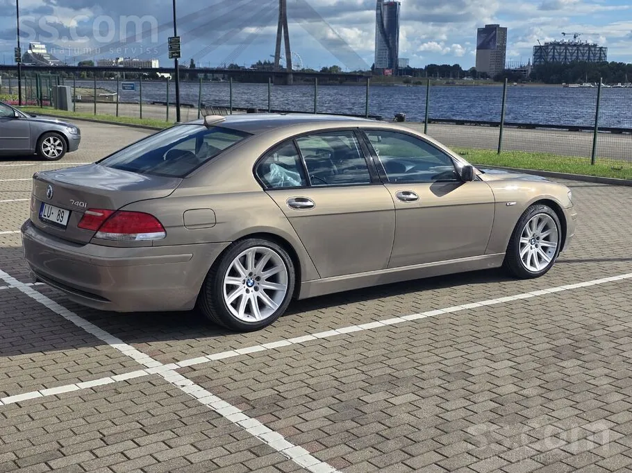 BMW 740 2006 photo 2
