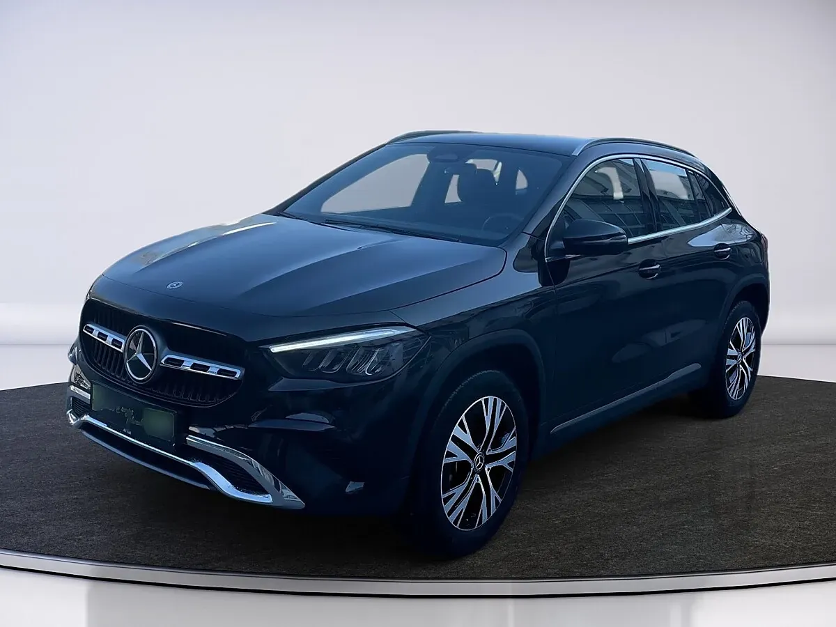Mercedes-Benz Gla Class 2025 photo 2