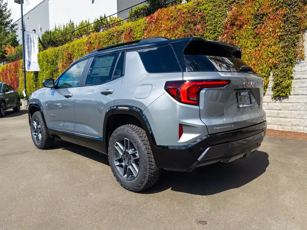 GMC Terrain 2027 photo 3
