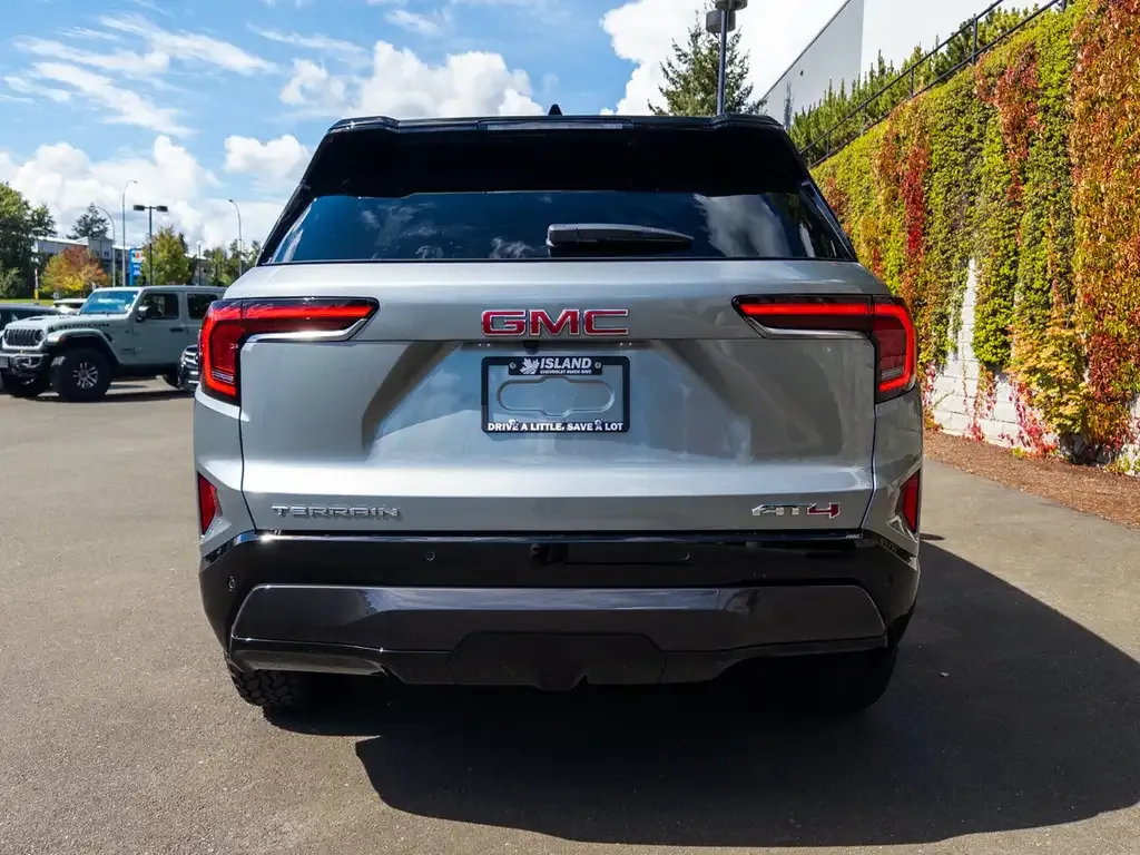 GMC Terrain 2027 photo 4