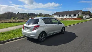 Toyota Vitz 2014 photo 5