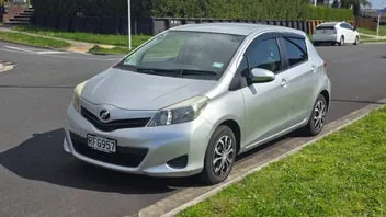 Toyota Vitz 2014 photo 2