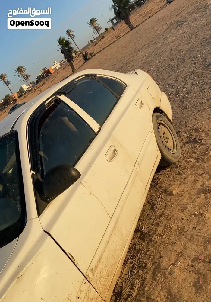 Hyundai Verna 2010 photo 4