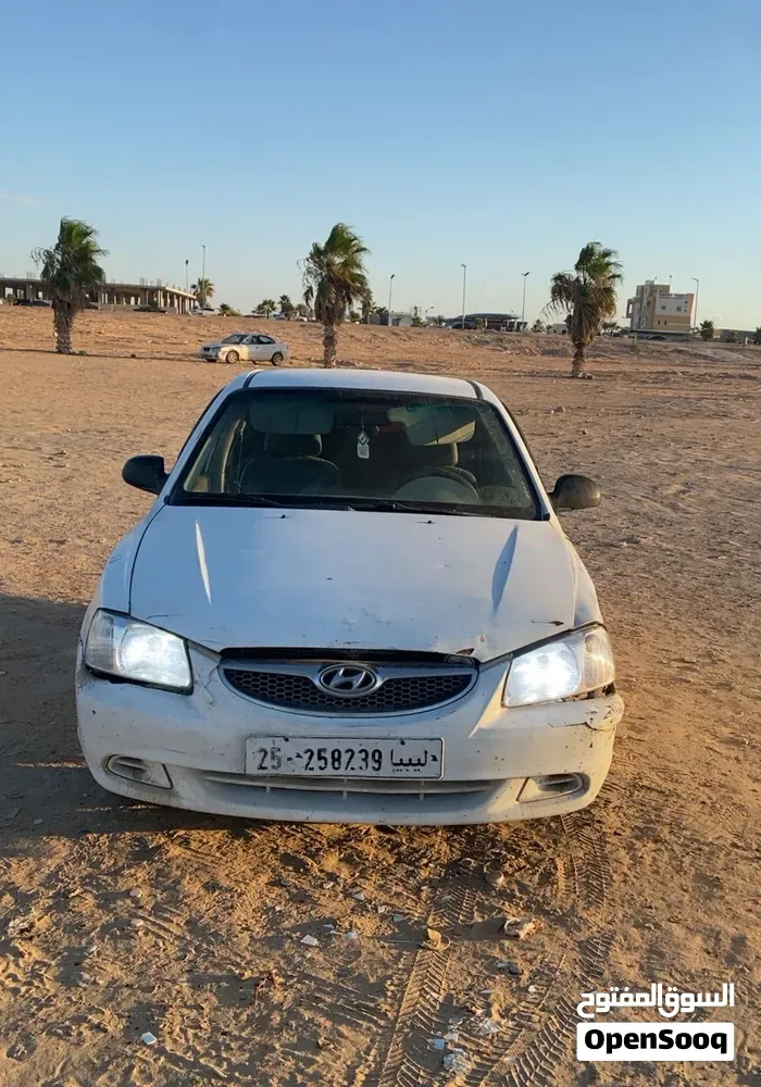 Hyundai Verna 2010 photo 2