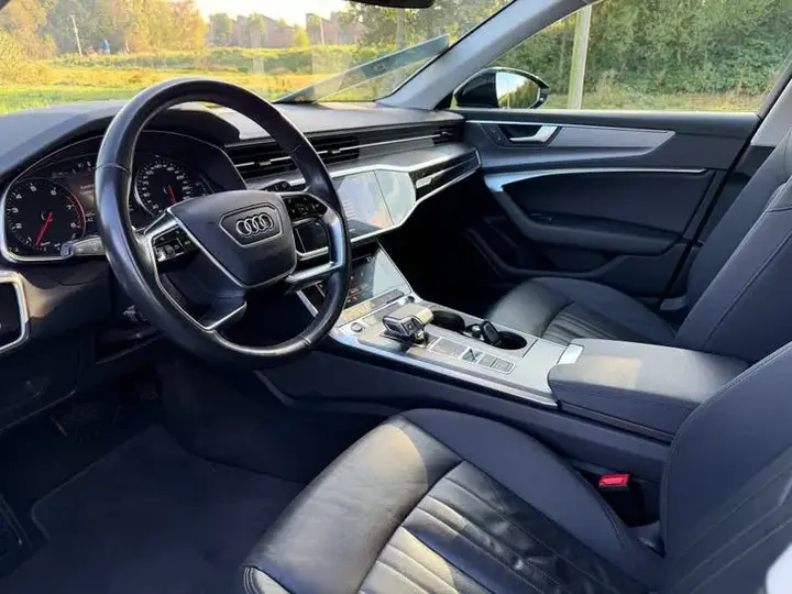 Audi A6 2021 photo 2
