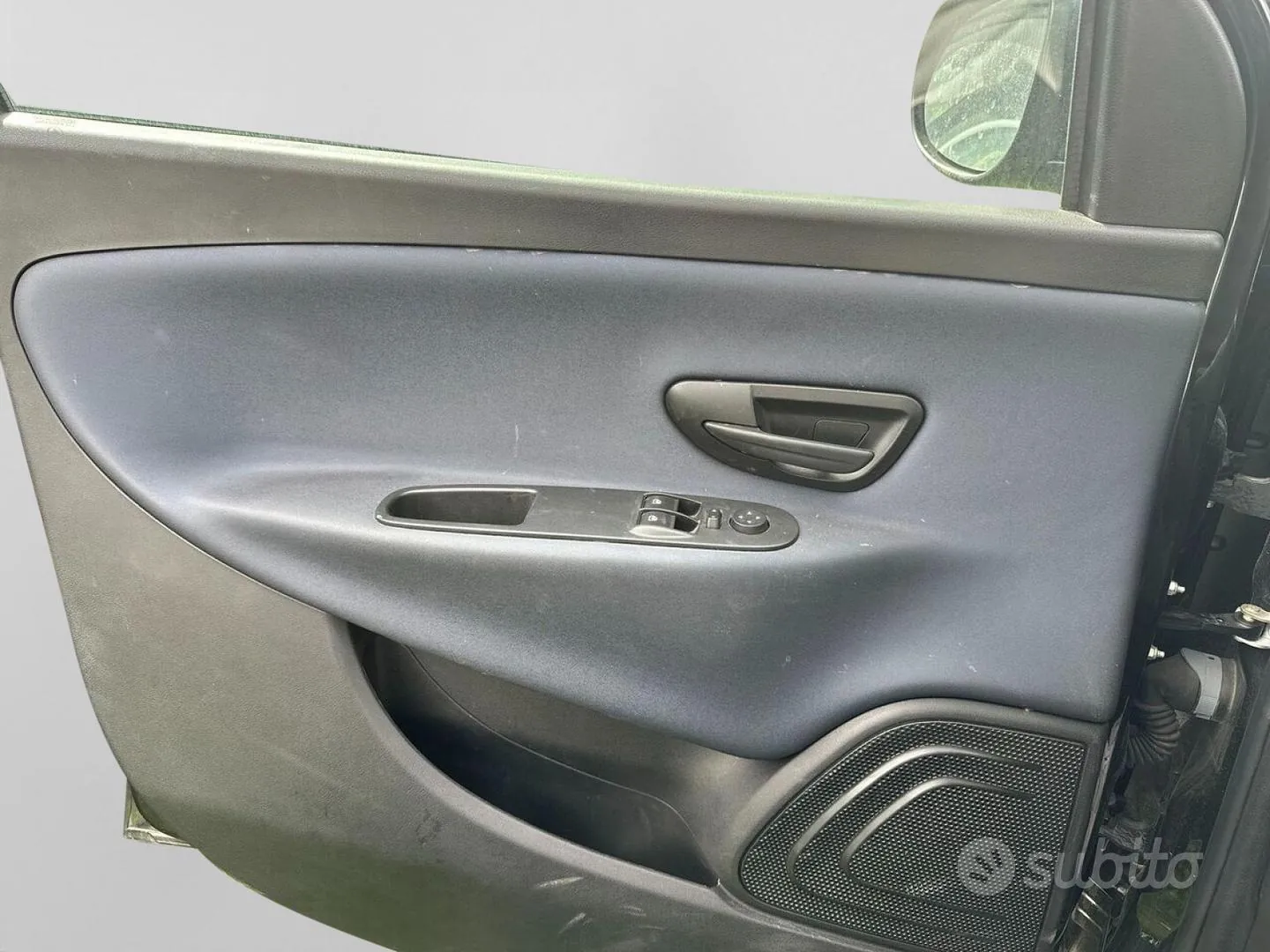 Lancia Ypsilon 2023 photo 5
