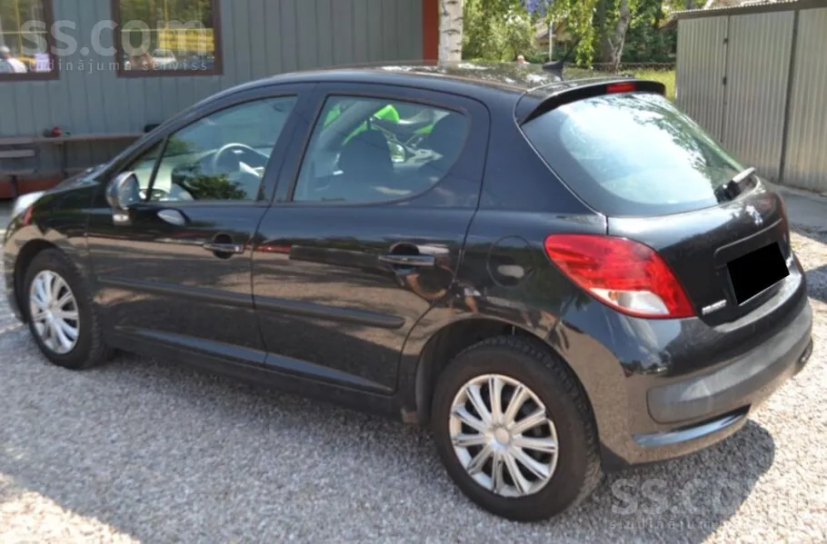 Peugeot 207 2009 photo 2