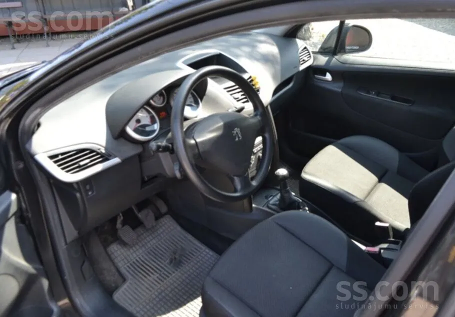Peugeot 207 2009 photo 3