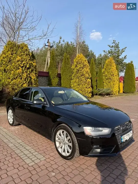 Audi A4 2012 photo 4