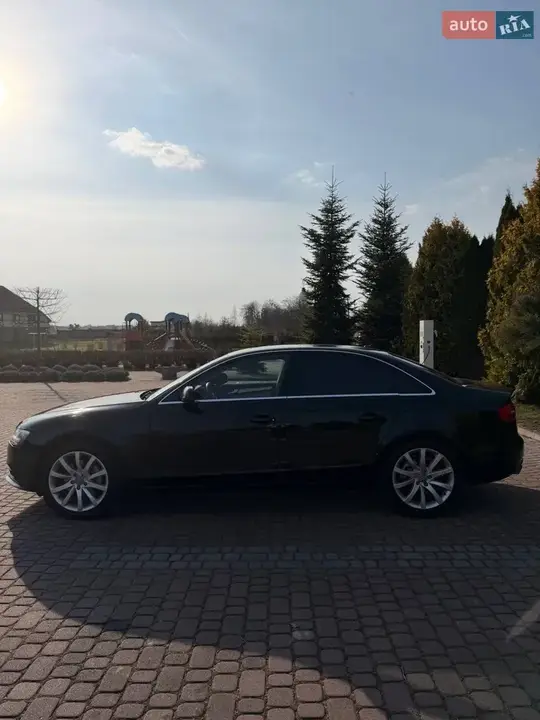 Audi A4 2012 photo 5