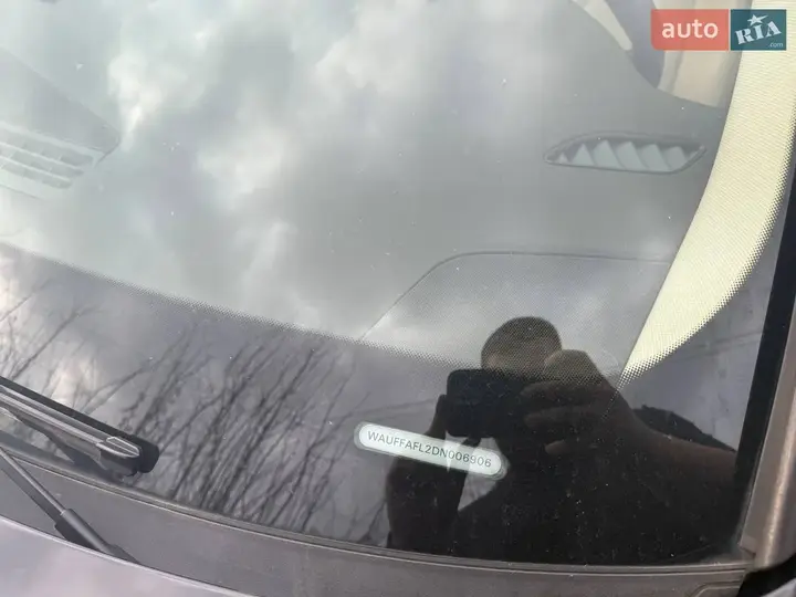 Audi A4 2012 photo 3