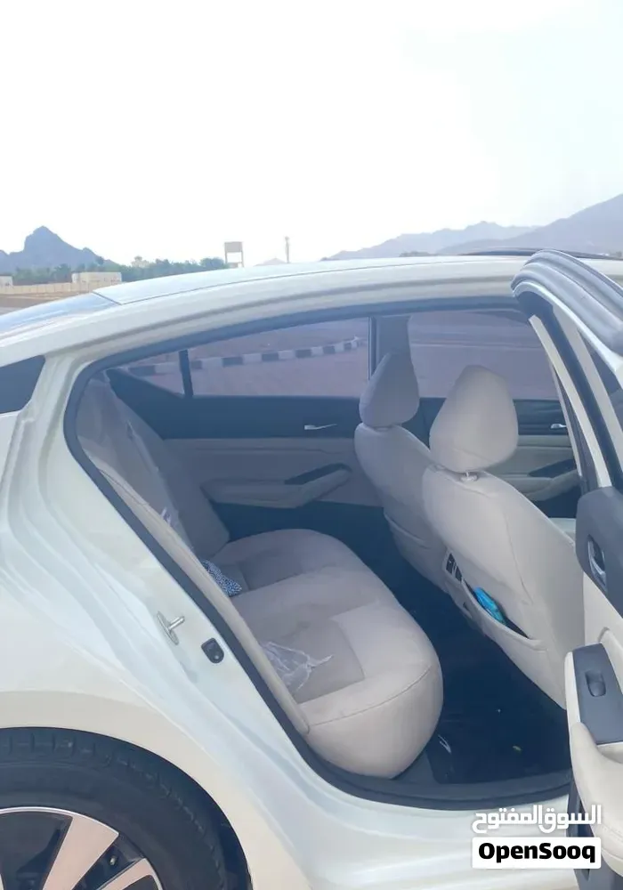 Nissan Altima 2020 photo 2