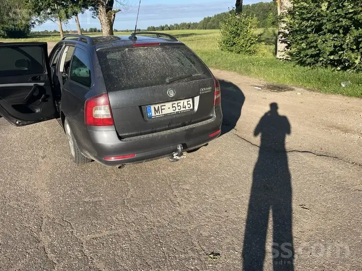 Skoda Octavia 2010 photo 4