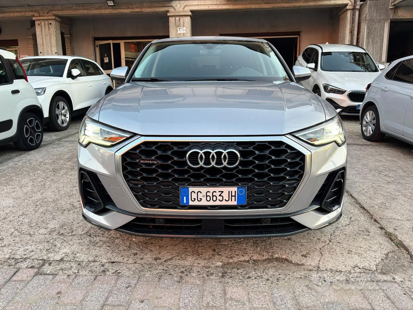 Audi Q3 2021 photo 2