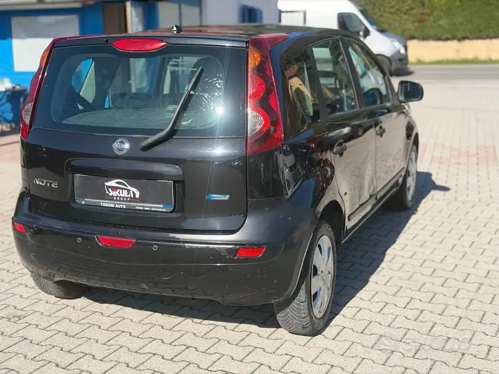 Nissan Note 2010 photo 3