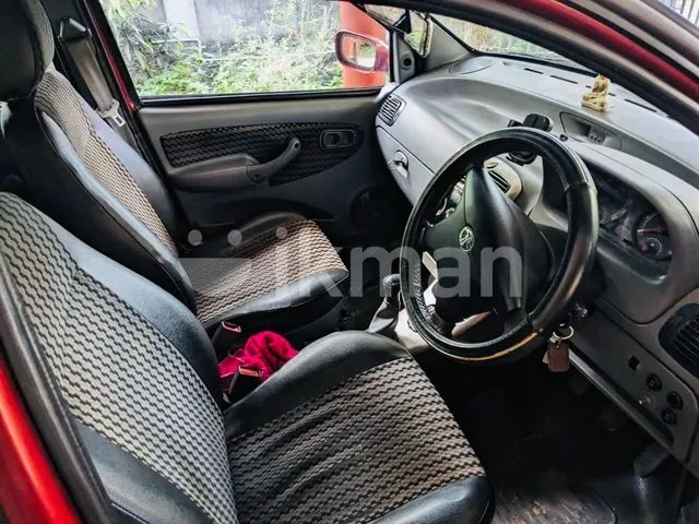 Tata Indica 2005 photo 5
