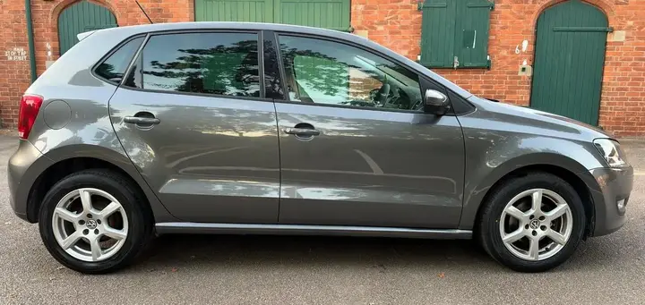Volkswagen Polo 2011 photo 4