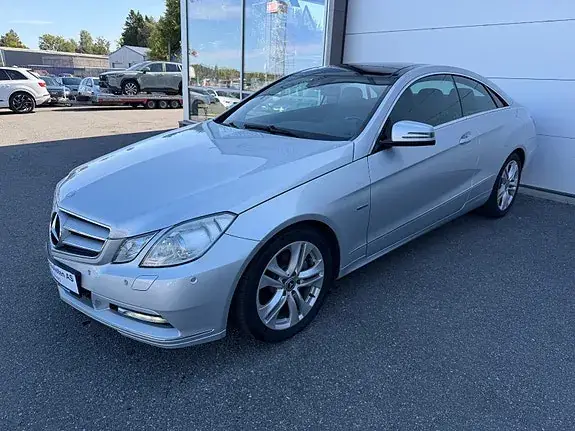 Mercedes-Benz E 200 2012 photo 3