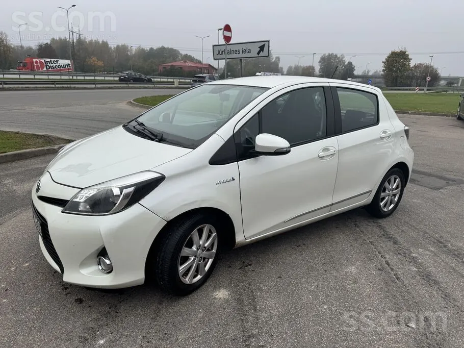 Toyota Yaris 2014 photo 5