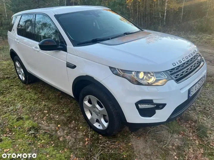 Land Rover Discovery Sport 2016 photo 2