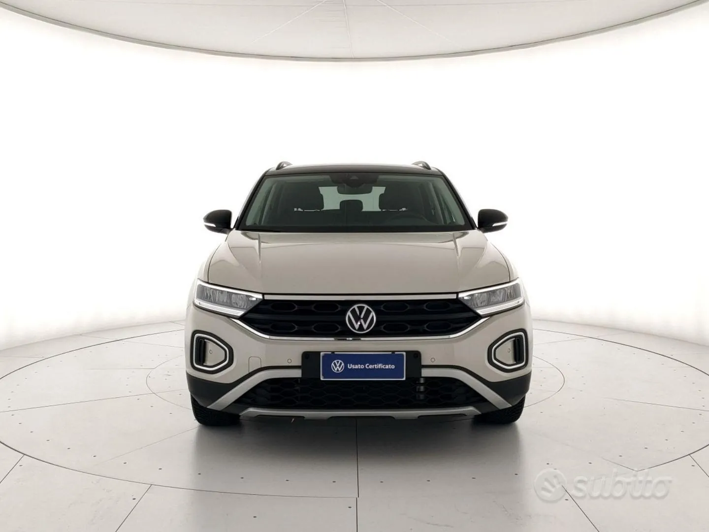 Volkswagen T-Roc 2024 photo 2