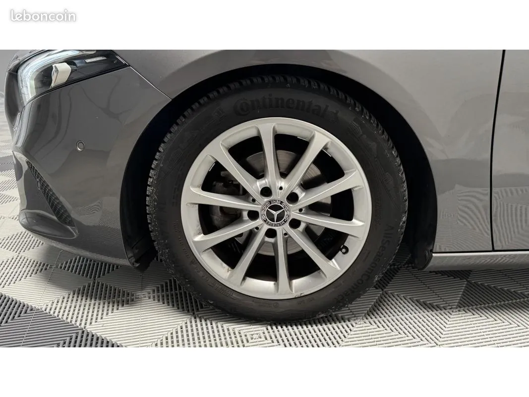 Mercedes-Benz A-Class 2019 photo 5