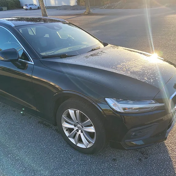 Volvo V60 2019 photo 2