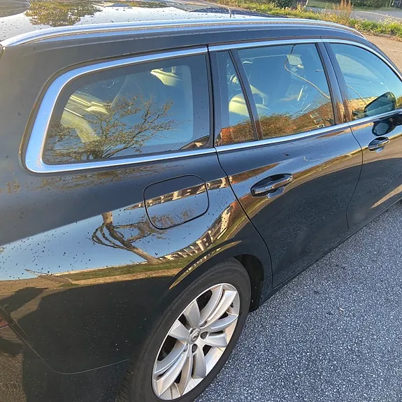 Volvo V60 2019 photo 4