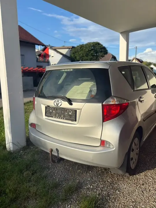 Toyota Verso 2012 photo 3