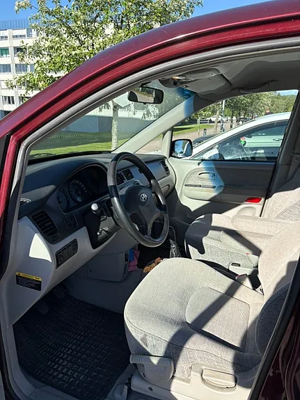 Hyundai Trajet 2005 photo 2