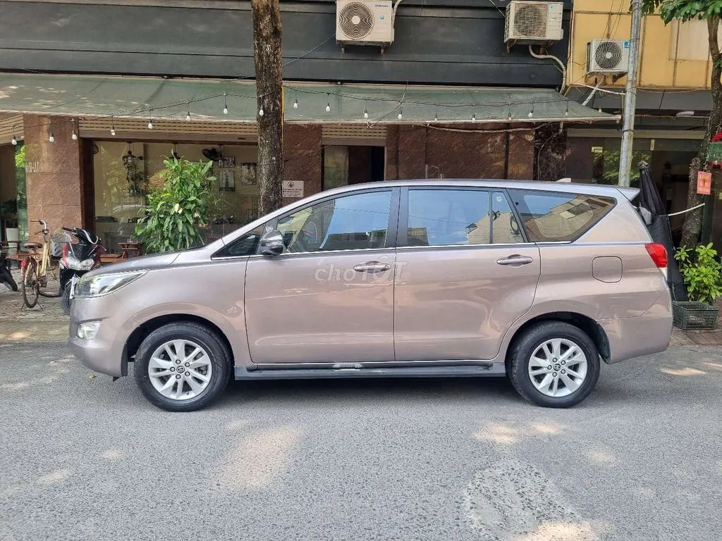 Toyota Innova 2018 photo 2